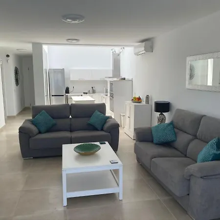 Ashdene - Luxury Modern With Large Heated Pool Wifi Uk Tv Bar & Bbq Вилла *